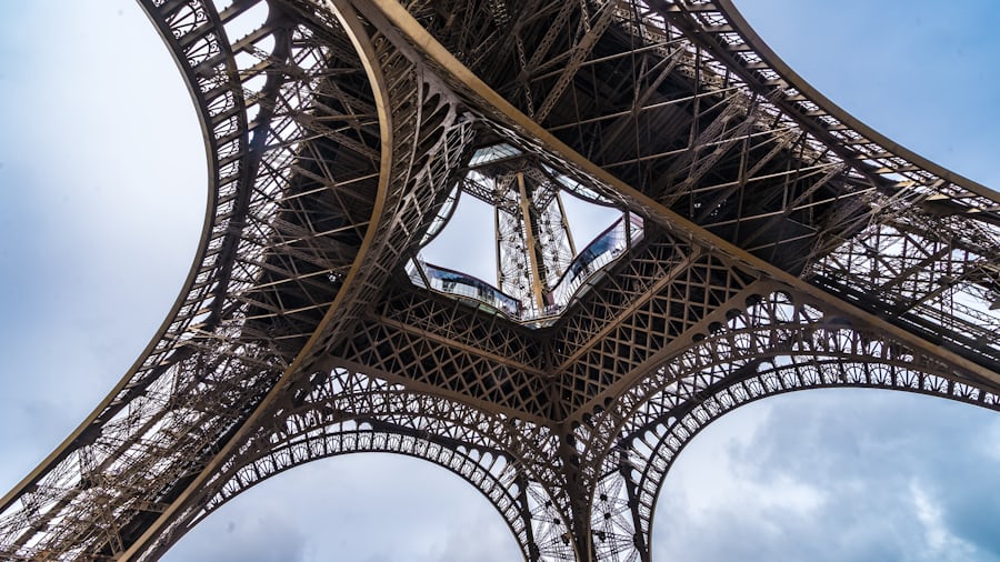 Changing elevators for the Eiffel Tower summit